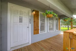 105 E Huebinger St, Marion, TX 78124 - Photo 4