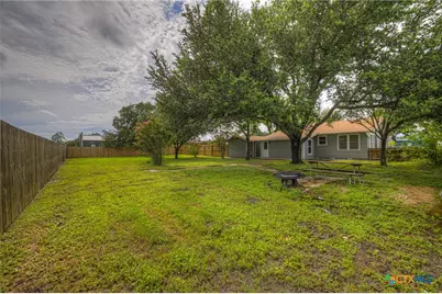 105 E Huebinger Street, Marion, TX 78124 - Photo 18