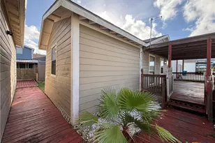 101 Cassie St, Port O'Connor, TX 77982 - Photo 6