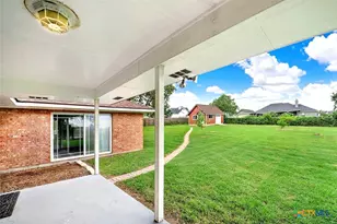 124 Country Gardens, La Vernia, TX 78121 - Photo 10