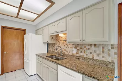 124 Country Gardens Gardens, La Vernia, TX 78121 - Photo 18