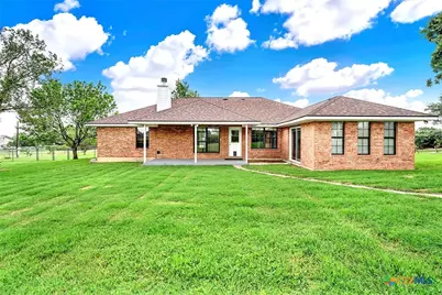 124 Country Gardens, La Vernia, TX 78121 - Photo 8