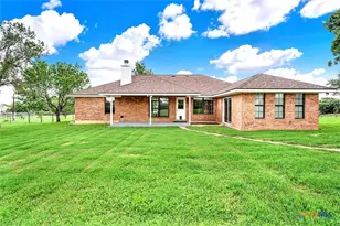 124 Country Gardens, La Vernia, TX 78121 - Photo 8