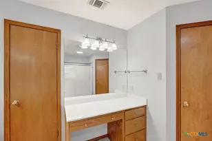 124 Country Gardens Gardens, La Vernia, TX 78121 - Photo 26