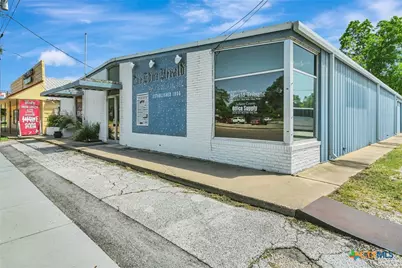 306 N Wells Street, Edna, TX 77957 - Photo 4