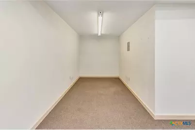 306 N Wells Street, Edna, TX 77957 - Photo 28