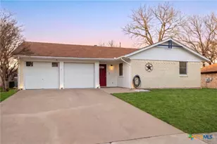 211 E Hogan Dr, Copperas Cove, TX 76522 - Photo 1