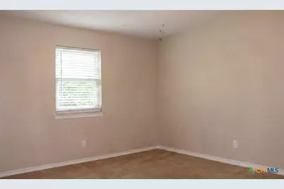 211 E Hogan Drive, Copperas Cove, TX 76522 - Photo 8