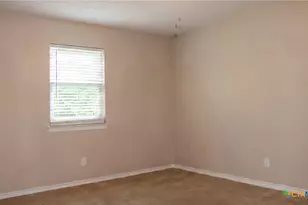 211 E Hogan Dr, Copperas Cove, TX 76522 - Photo 8