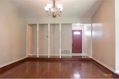 211 E Hogan Drive, Copperas Cove, TX 76522 - Photo 2