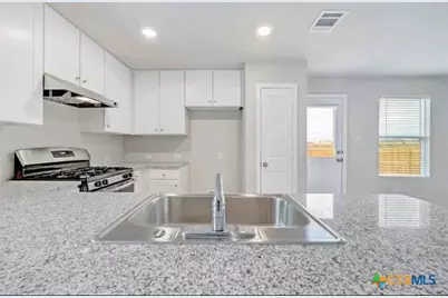 2808 Rosefinch, New Braunfels, TX 78130 - Photo 6