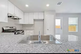 2808 Rosefinch, New Braunfels, TX 78130 - Photo 6