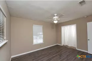 306 Orchard St, San Marcos, TX 78666 - Photo 4