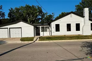 904 Bismark St, Seguin, TX 78155 - Photo 34