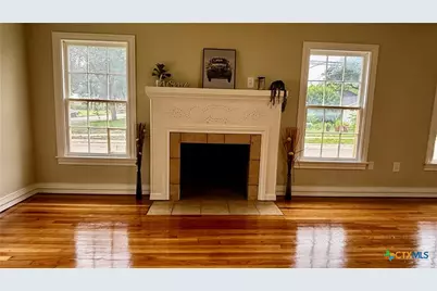 904 Bismark Street, Seguin, TX 78155 - Photo 4