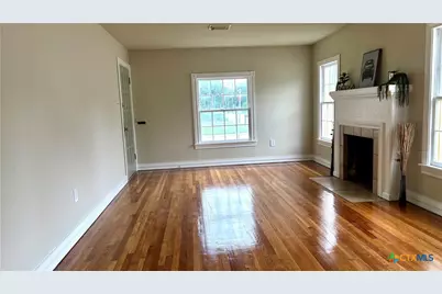 904 Bismark Street, Seguin, TX 78155 - Photo 6