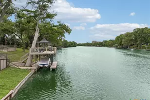 939 Reiley Rd, Seguin, TX 78155 - Photo 2