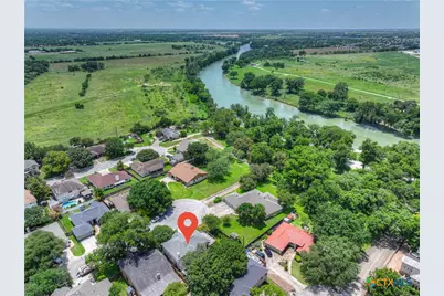 917 Rio Verde, New Braunfels, TX 78130 - Photo 2