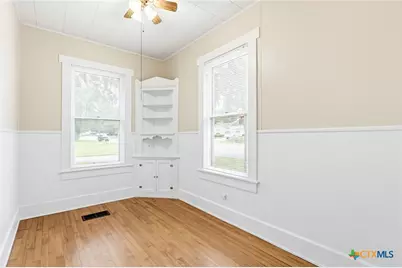 308 W 1st Street, Lampasas, TX 76550 - Photo 18