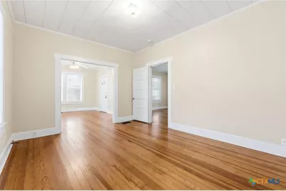 308 W 1st Street, Lampasas, TX 76550 - Photo 12