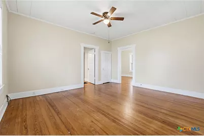 308 W 1st Street, Lampasas, TX 76550 - Photo 10