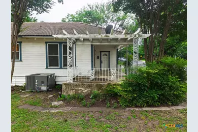308 W 1st Street, Lampasas, TX 76550 - Photo 6