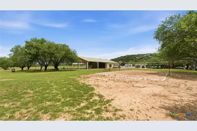 847 Hilltop Ridge, New Braunfels, TX 78132 - Photo 6