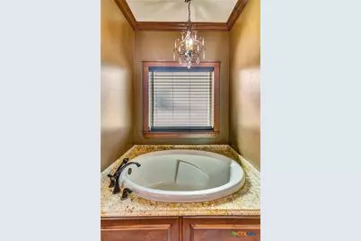 121 Spring Ridge, Victoria, TX 77904 - Photo 12