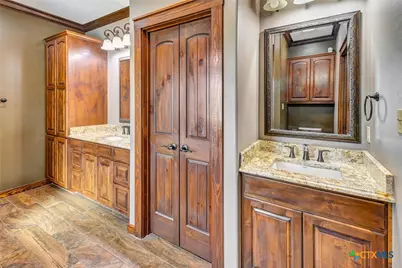 121 Spring Ridge, Victoria, TX 77904 - Photo 10