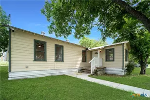 414 Orange Ave, New Braunfels, TX 78130 - Photo 6