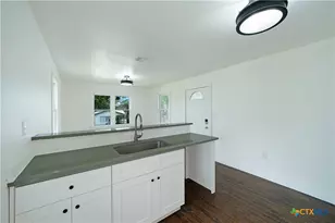 414 Orange Ave, New Braunfels, TX 78130 - Photo 16