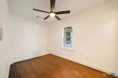 414 Orange Avenue, New Braunfels, TX 78130 - Photo 30