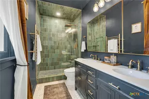 225 S Live Oak Ave, New Braunfels, TX 78130 - Photo 28