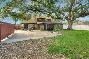 101 N Crescent Dr, Victoria, TX 77901 - Photo 38