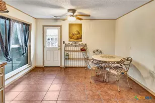 101 N Crescent Dr, Victoria, TX 77901 - Photo 22