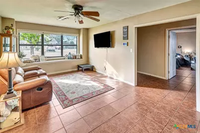101 N Crescent Drive, Victoria, TX 77901 - Photo 4