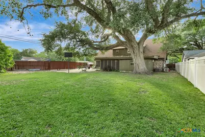 101 N Crescent Drive, Victoria, TX 77901 - Photo 40