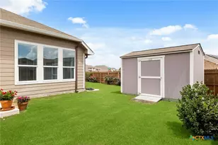8935 Rancher Pl, Seguin, TX 78155 - Photo 24