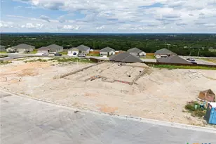 129 Reed Henry Dr, Copperas Cove, TX 76522 - Photo 2