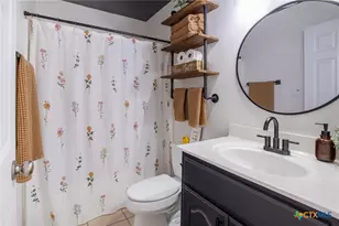 113 Zephyr Dr, Victoria, TX 77904 - Photo 8