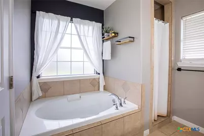 113 Zephyr Drive, Victoria, TX 77904 - Photo 18
