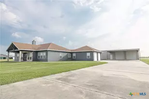 45 Blue Heron Dr, Port Lavaca, TX 77979 - Photo 2