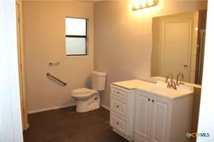 677 County Rd 3081, Lampasas, TX 76550 - Photo 30