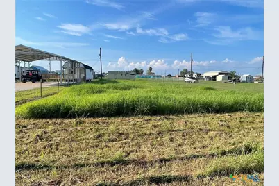 1305 E Toledo, Seadrift, TX 77983 - Photo 1