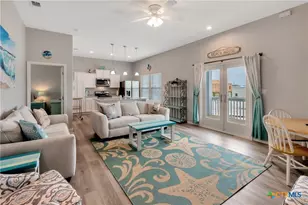 143 Paradise Dr, Rockport, TX 78382 - Photo 4