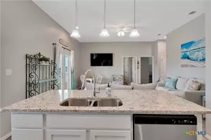 143 Paradise Dr, Rockport, TX 78382 - Photo 8