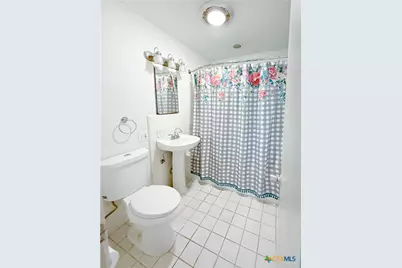 204 E Austin Street, Port Lavaca, TX 77979 - Photo 8
