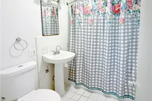 204 E Austin St, Port Lavaca, TX 77979 - Photo 8