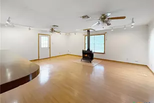 204 E Austin St, Port Lavaca, TX 77979 - Photo 6
