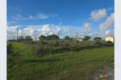 000 Lincoln, Port Lavaca, TX 77979 - Photo 4